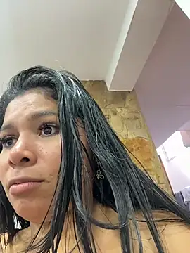 XXX chat uživo modela Emma_hassani