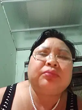 XXX chat uživo modela Monglan-c