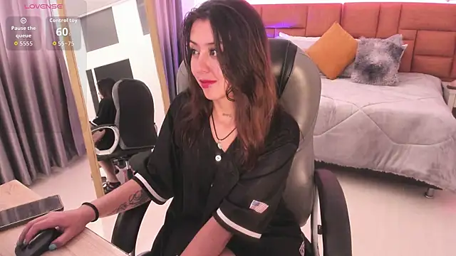 XXX chat uživo modela Catti_Brie