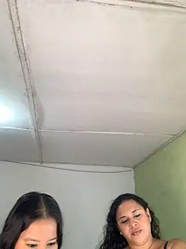 XXX chat uživo modela twocurvylatins