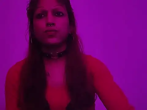 NyylaahhBabie Chat XXX in diretta