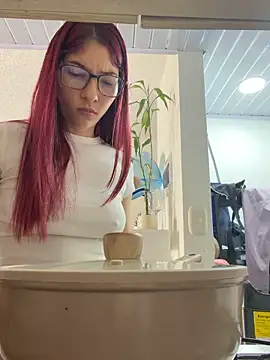 دردشة SarahLee__ الجنسية المباشرة