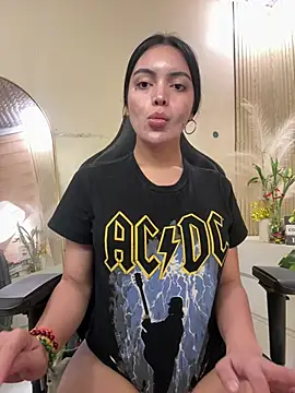 XXX chat uživo modela TS-SimplyTheBest