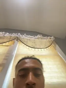 Chat +18 de Mellyj053 ao vivo