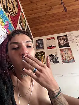 Chat +18 de niah_11 ao vivo