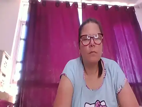 XXX chat uživo modela lusianamasters