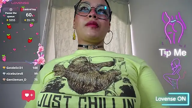 XXX chat uživo modela Cherry_vald