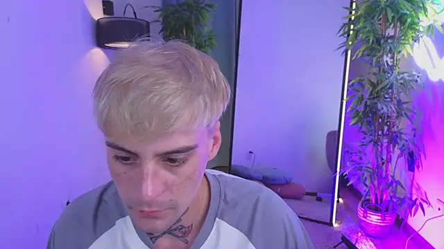 drillfi11 live XXX chat