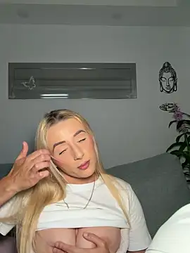 Strongqueen: απευθείας συνομιλία ΧΧΧ