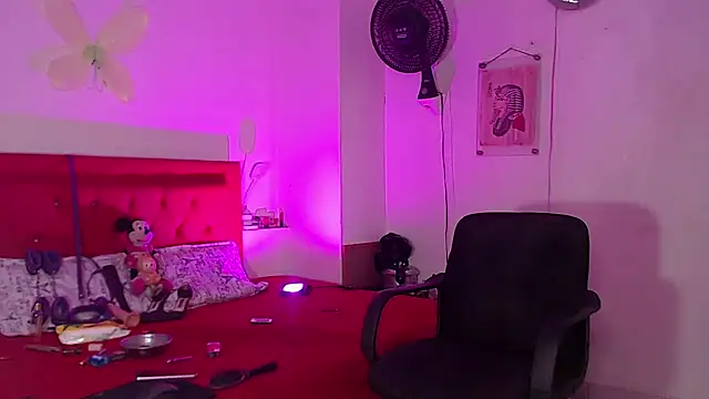 XXX chat uživo modela cellesthee