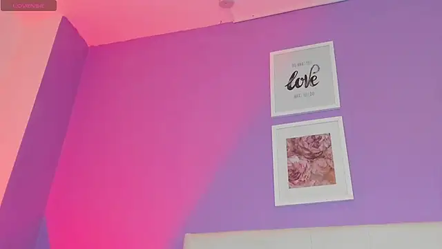 Charlotte11-11のライブXXXチャット