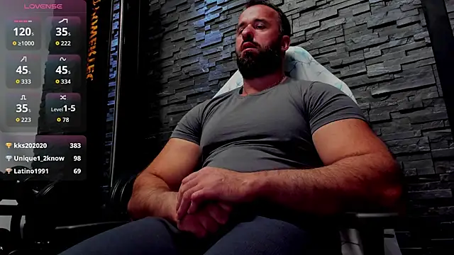 Czat XXX na żywo – David_Big_Daddy