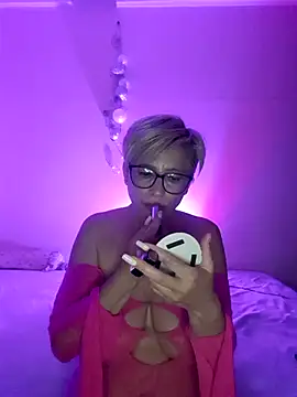 XXX chat uživo modela LunaBlaise