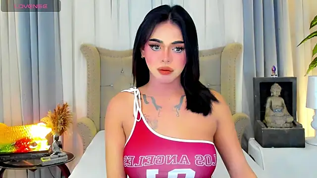 MochaliciousTransOnTop élő XXX-chatje