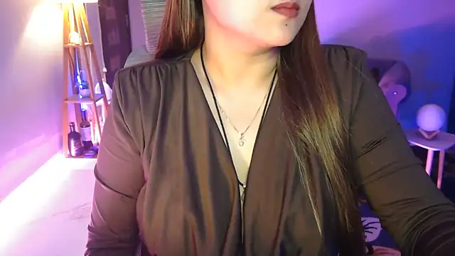 Mitikaa Live XXX Chat