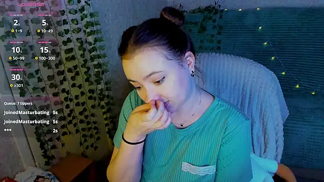 Micky_Wood Live XXX-chat