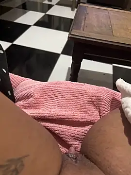 XXX chat uživo modela ju_muniz01