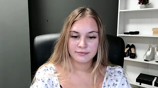 Chatroom XXX en direct de kitty_valeria