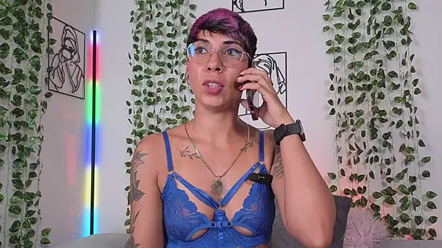 Chat XXX en directo de MiaMorgan_