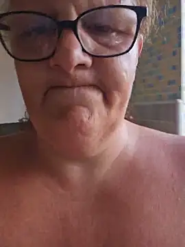 Онлайн чат XXX MissQueenBeex