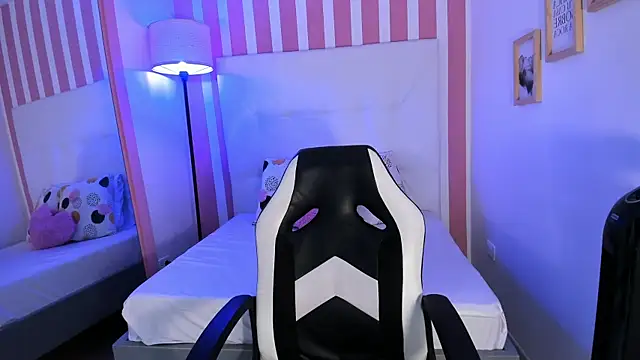 Chat +18 de Briian__ ao vivo