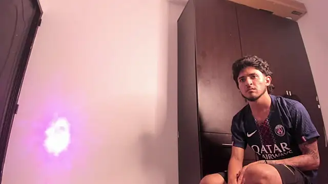 دردشة Kriss_Edwards الجنسية المباشرة