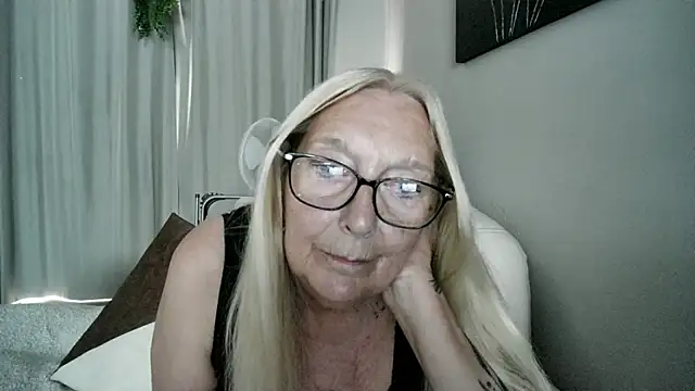 Chanel-56 Live XXX-Chat