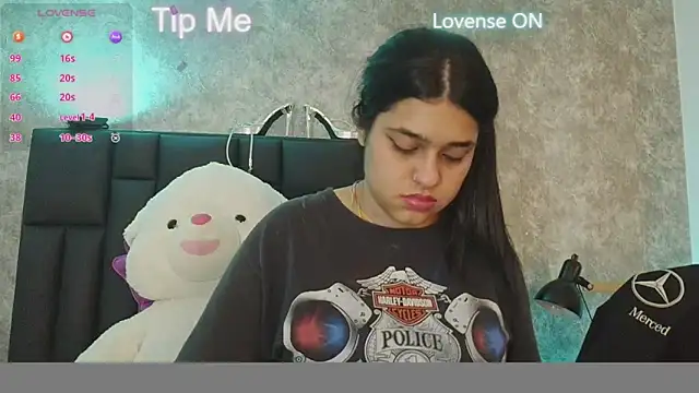crystaldarliing's Live XXX Chat