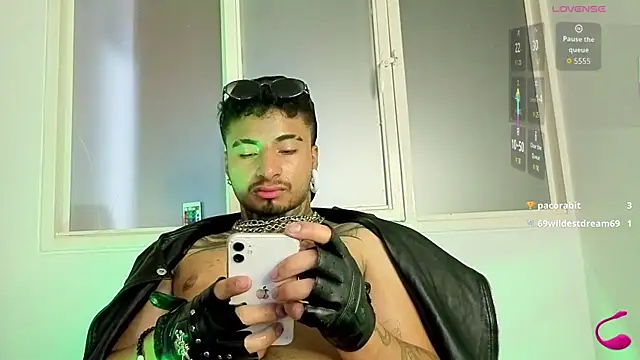 JuanCamiilo_66 Chat XXX in diretta