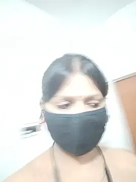 Chat XXX en directo de ZOYA-STRIP