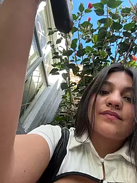Czat XXX na żywo – Emily_Gomezz