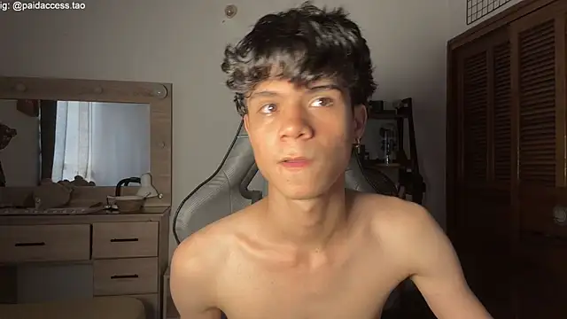 OopsAgain_ Live XXX-chat