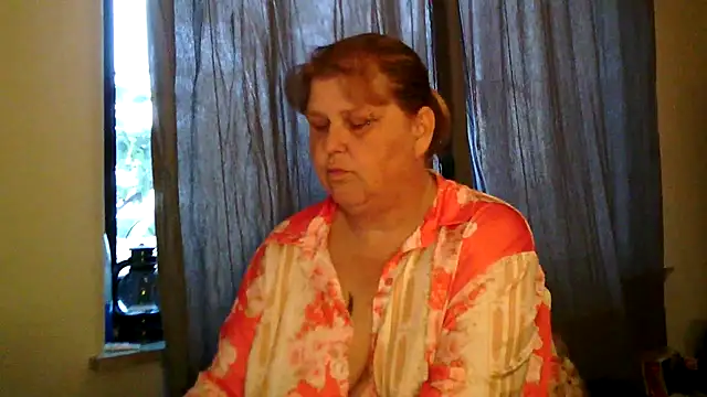 Sylviastar46 – Naživo XXX chat