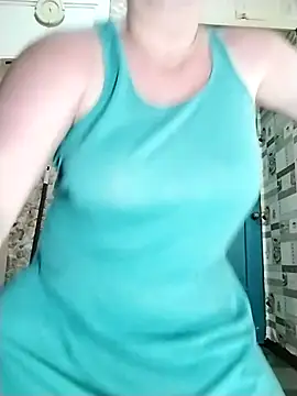 Holly-69's Live XXX Chat