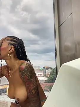 Chat XXX en directo de LizStorm_