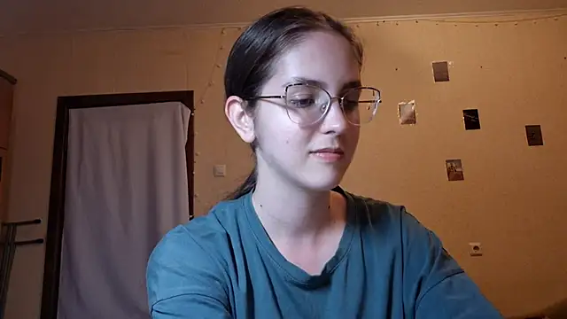XXX chat uživo modela Katelemon