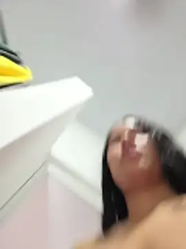 Chat +18 de ArtemisGenkai0 ao vivo