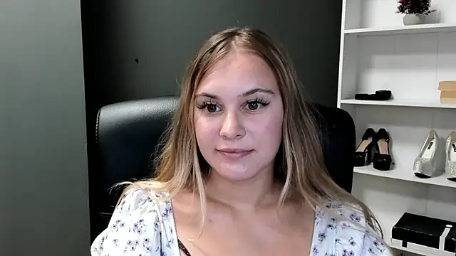 kitty_valeria Chat XXX in diretta