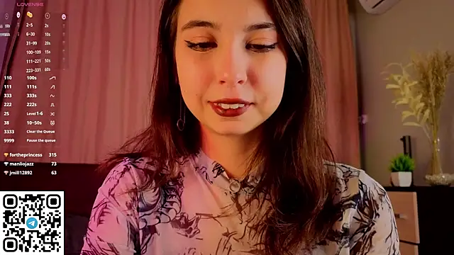 Chat +18 de NerixalVire ao vivo
