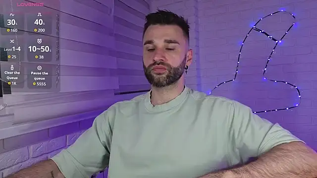 DaddySlava élő XXX-chatje