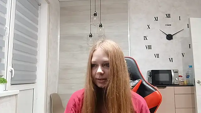 XXX chat uživo modela KarinaBestie