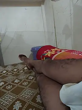 INDIAN_CHEESY-BOSS Adlı Modelin Canlı XXX Sohbeti