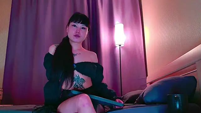 PurpleD1va's Live XXX Chat
