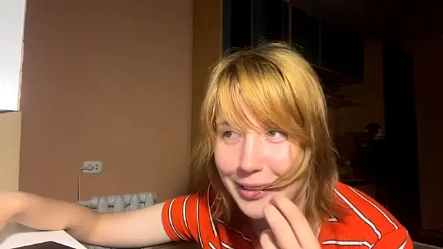 Mowhlntime Chat XXX in diretta