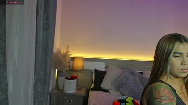 ZarahFoxx live XXX chat