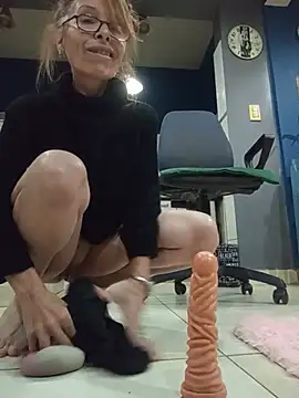 FrozenWaffle's Live XXX Chat