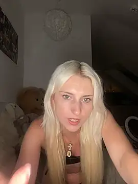 XXX chat uživo modela MimiLliiyy