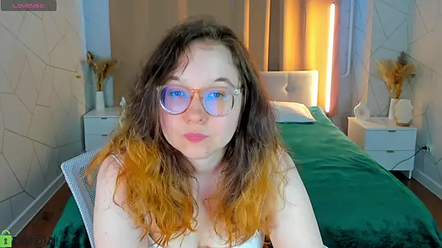 Aleks-casterrr Adlı Modelin Canlı XXX Sohbeti