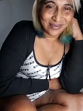 Goodgirlsue_77's Live XXX Chat