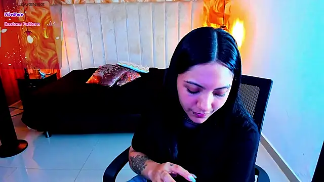miichael_black Adlı Modelin Canlı XXX Sohbeti